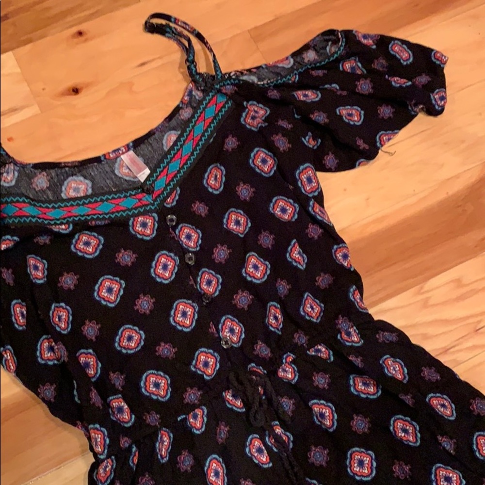 Cold Shoulder Patterned Romper - Picture 2 of 2